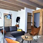 Diamond 6 Person Wifi Near Lift *